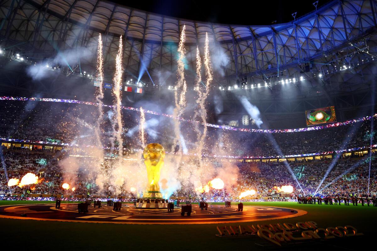 FIFA World Cup final Closing Ceremony photo gallery Deepika Padukone